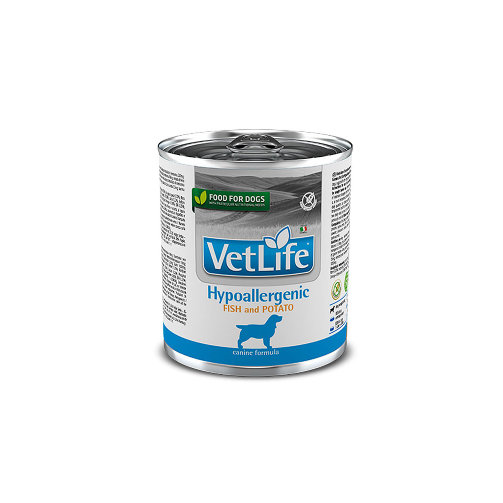 Alimento húmedo hipoalergénico para perros con alergias VetLife pescado y patata lata 300 GR fondo blanco